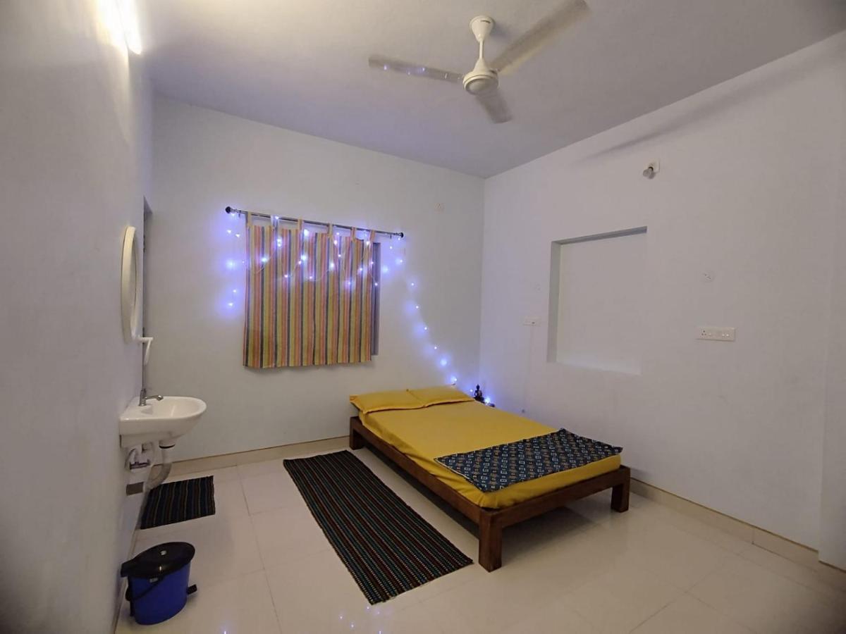 Funk Monk Hostel オーロヴィル エクステリア 写真