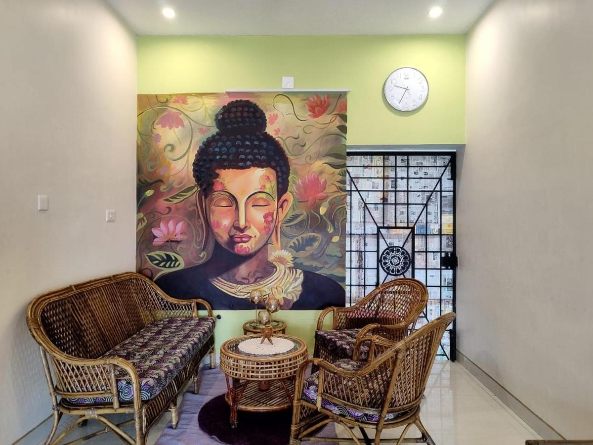Funk Monk Hostel オーロヴィル エクステリア 写真